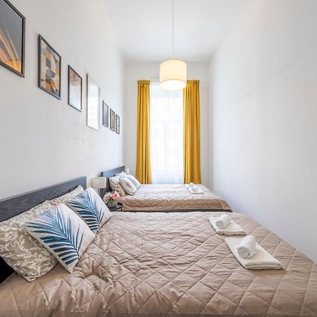 Spacious Cozy Home With 4Bedroom In The Heart Of Bp Budapest Exteriör bild