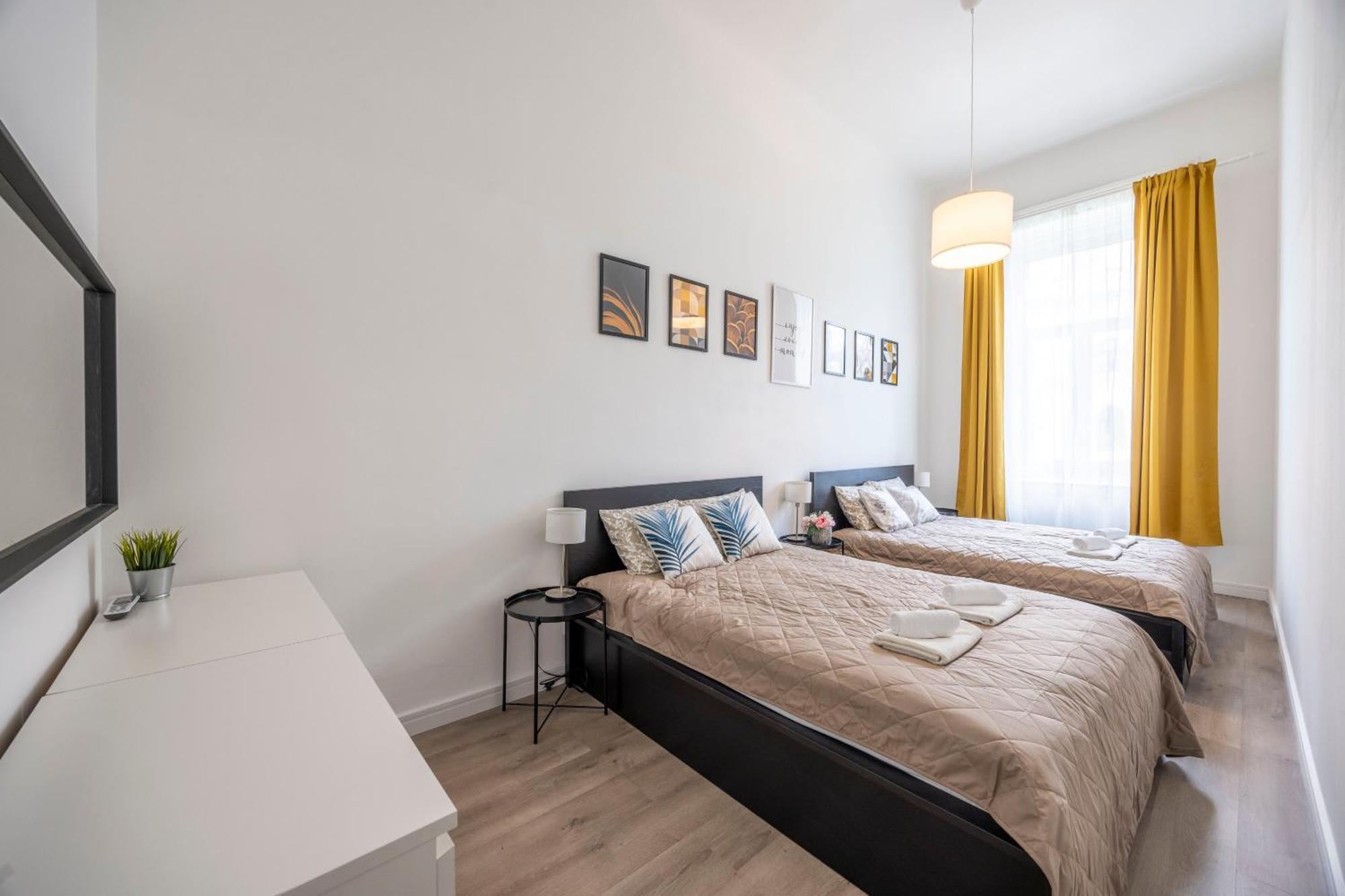 Spacious Cozy Home With 4Bedroom In The Heart Of Bp Budapest Exteriör bild