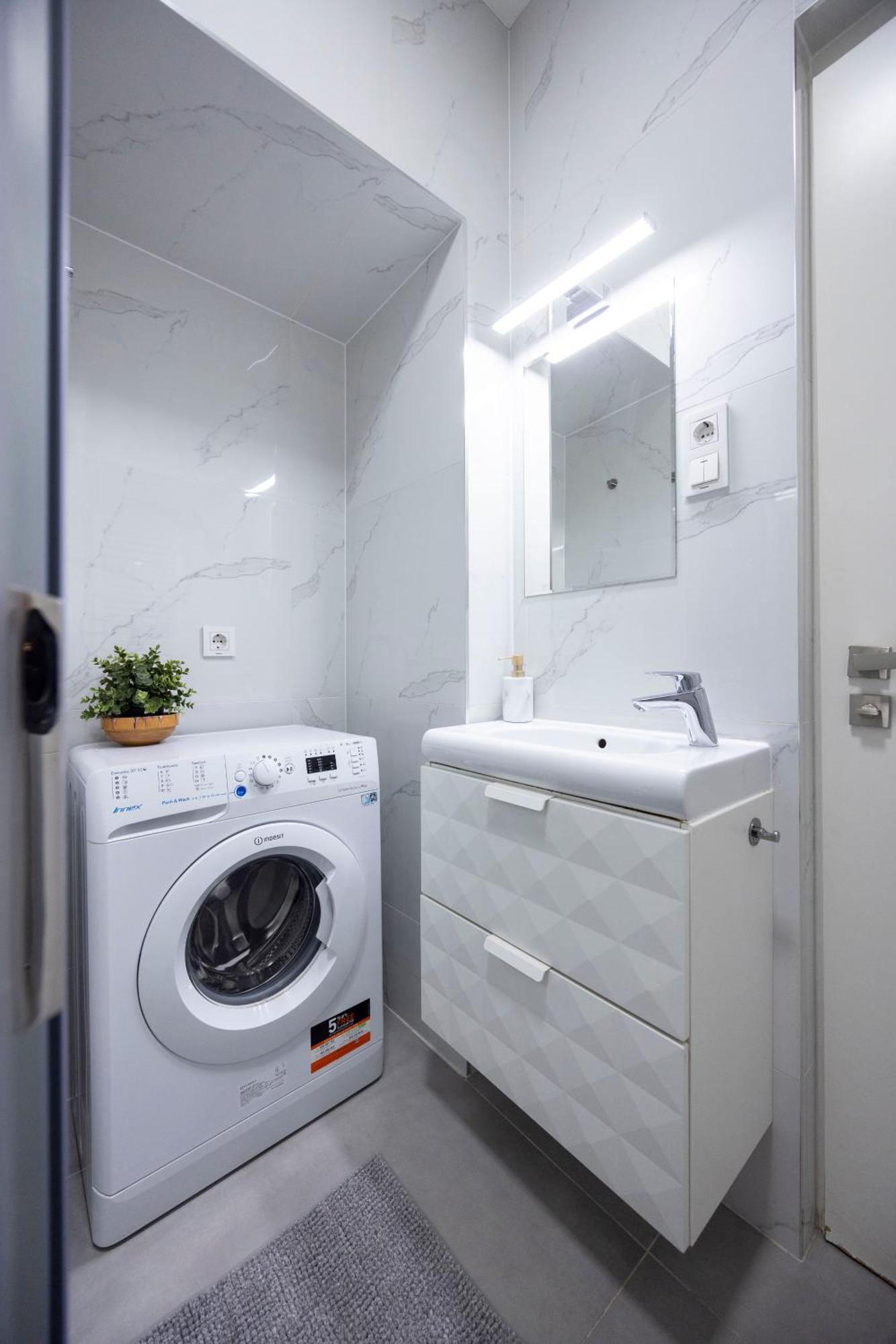 Spacious Cozy Home With 4Bedroom In The Heart Of Bp Budapest Exteriör bild