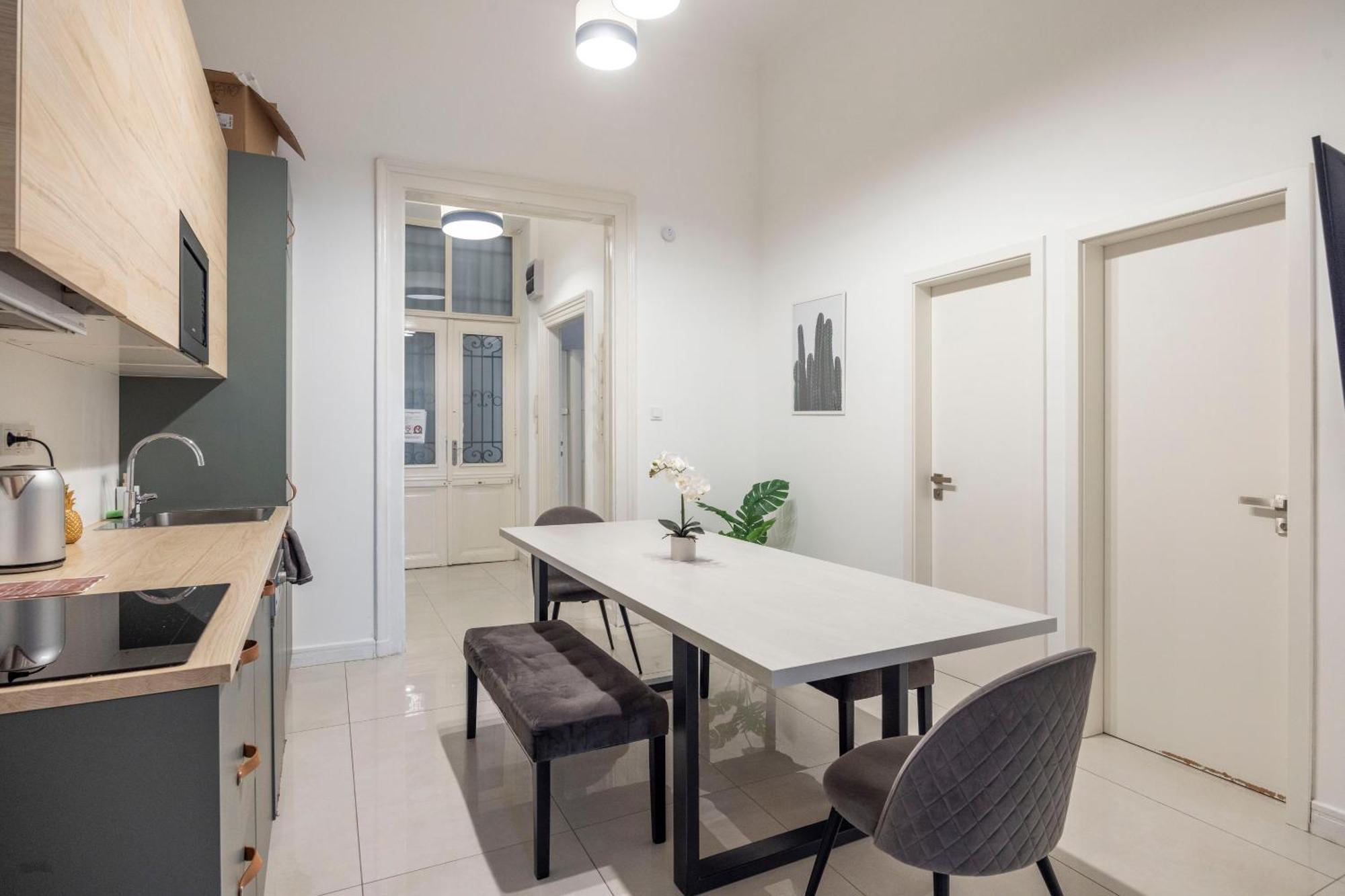 Spacious Cozy Home With 4Bedroom In The Heart Of Bp Budapest Exteriör bild